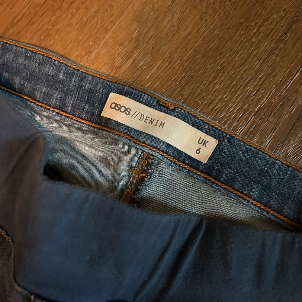 ASOS maternity jeans - Picture 3 of 3